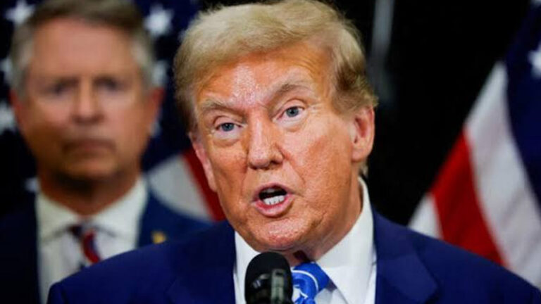 Trump Unleashes Bold Response to World Leaders Who Begged for Tariff Deal — Issues Chilling Warning to China Trump Unleashes Bold Response to World Leaders Who Begged for Tariff Deal — Issues Chilling Warning to China