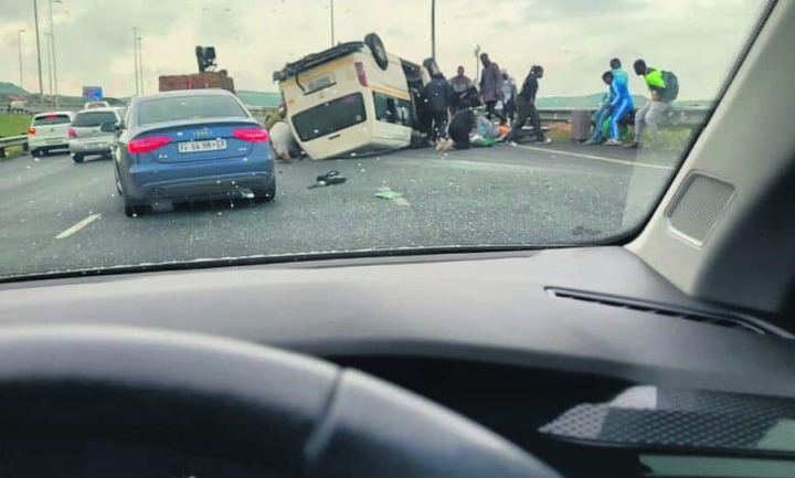 Chaos on N12: Overturned Minibus Taxi Leaves 16 Injured in Freedom Park
