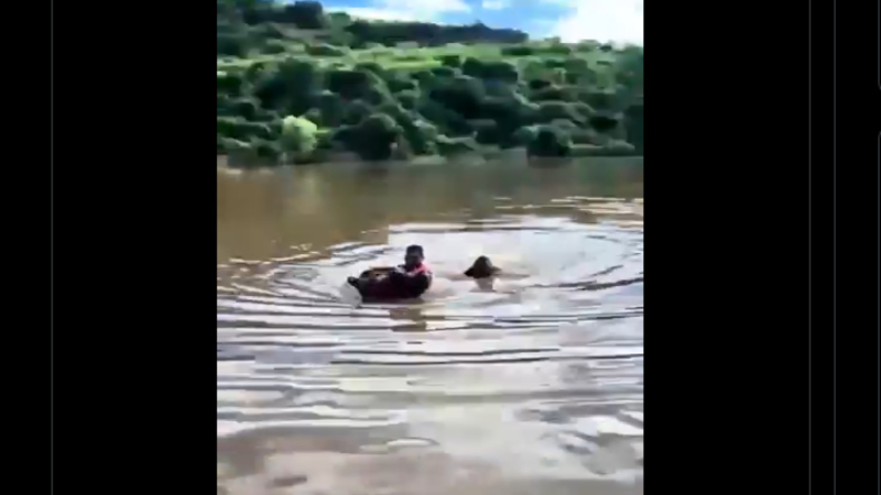 Oakford River Rescue: Watch Shocking Moment as Drunk Man Attempts Suicide Oakford River Rescue: Watch Shocking Moment as Drunk Man Attempts Suicide